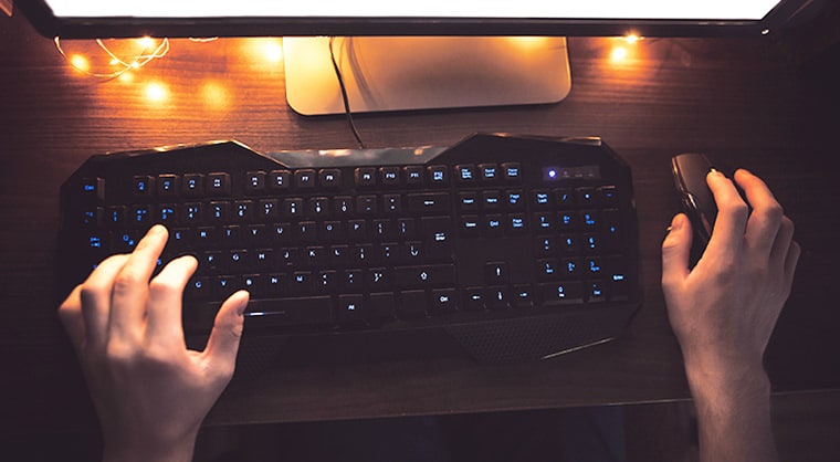 Person gaming - PC gaming | MyRepublic